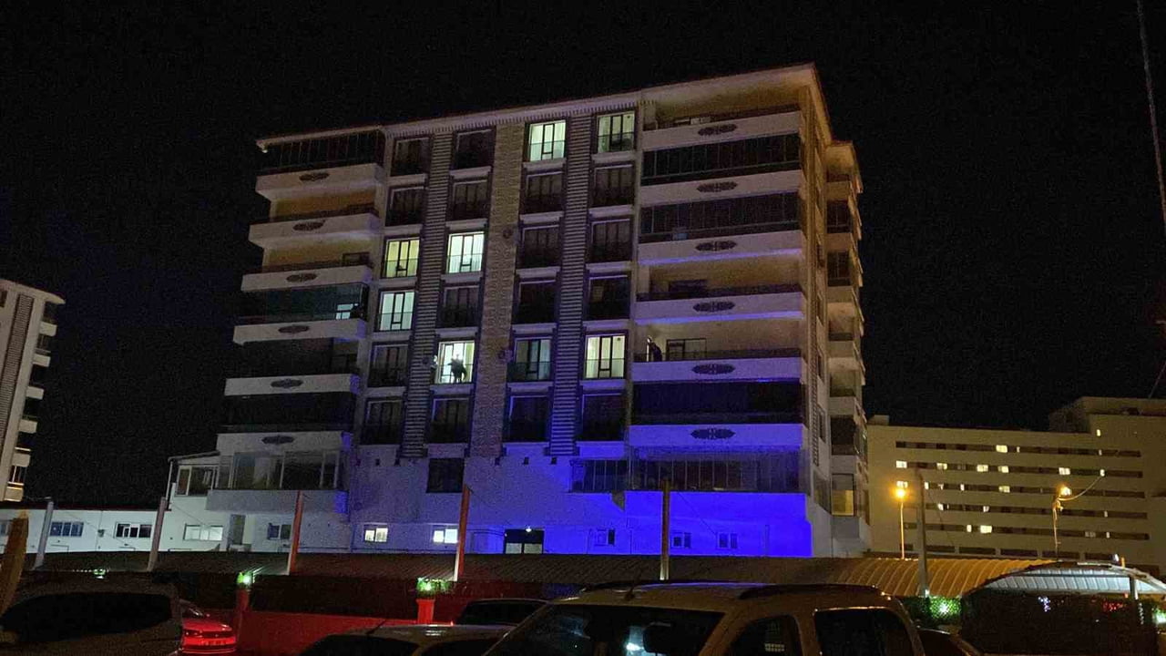 ELAZIĞ'DA 4 YAŞINDAKİ ÇOCUĞUNUN GÖZÜ ÖNÜNDE EŞİNİ ÖLDÜREN CANİ KOCA, TUTUKLANARAK CEZAEVİNE...