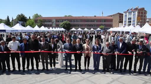 Elazığ'da "Hayat Boyu Öğrenme Şenliği" yoğun katılımla başladı