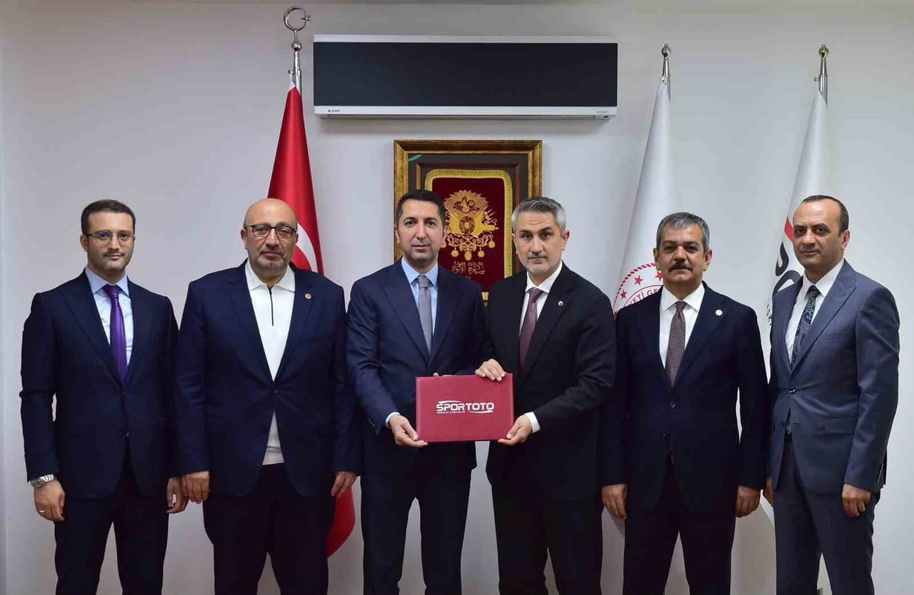 ELAZIĞ’A 10 YENİ SPOR SAHASI