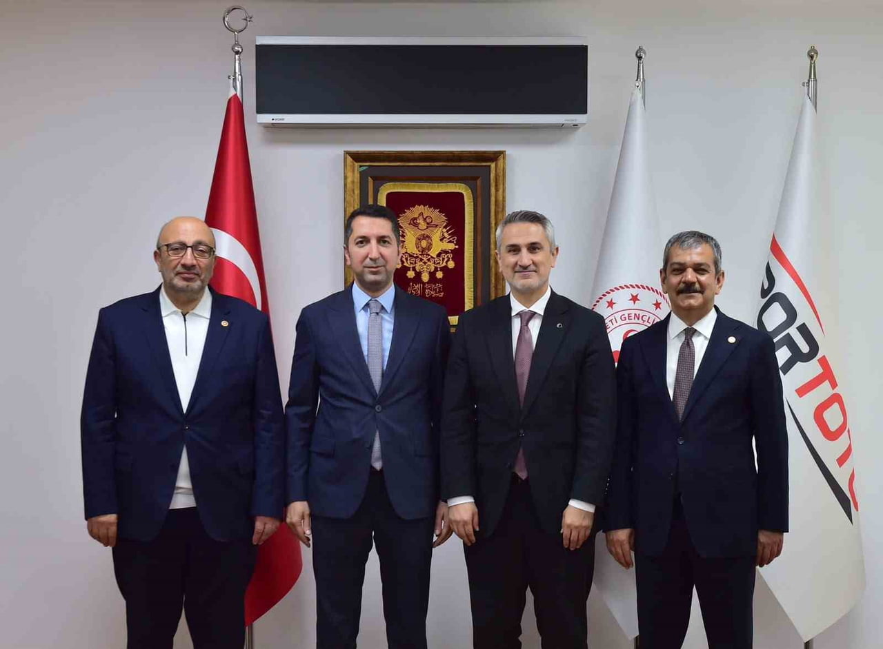 ELAZIĞ’A 10 YENİ SPOR SAHASI