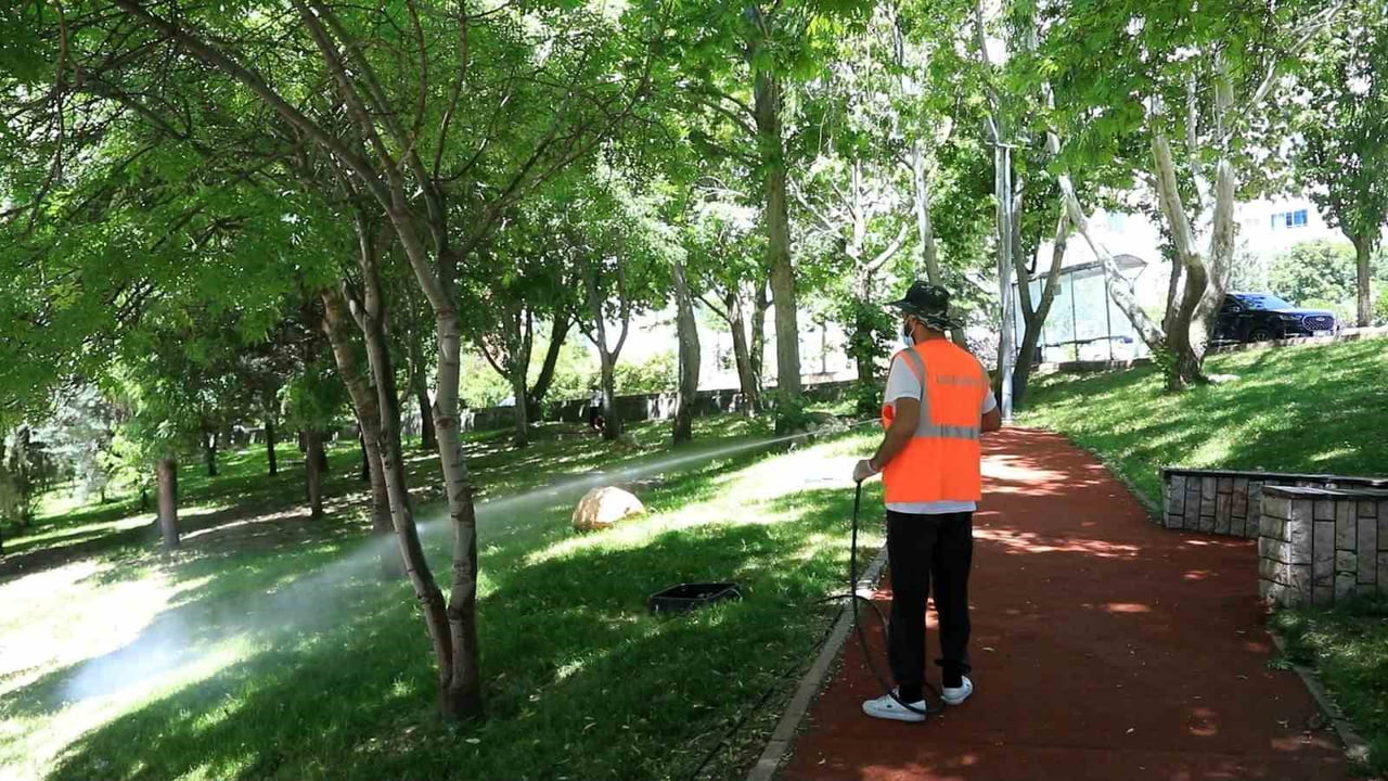 ELAZIĞ BELEDİYESİ, VATANDAŞLARIN DAHA KONFORLU BİR YAZ DÖNEMİ GEÇİRMESİ VE HALK SAĞLIĞININ...