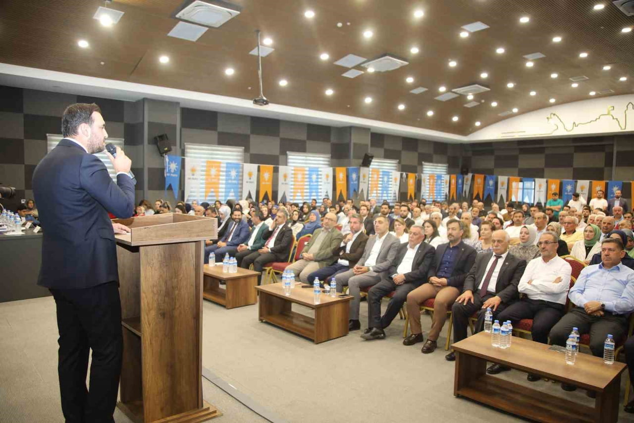 ELAZIĞ (İHA) - AK PARTİ ELAZIĞ TEŞKİLATI İL DANIŞMA MECLİSİ TOPLANTISI’NDA BİR ARAYA...