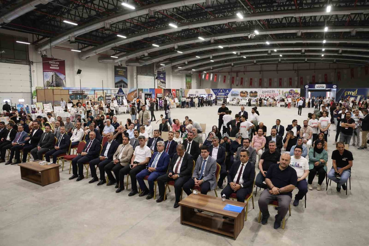 ELAZIĞ İL MİLLÎ EĞİTİM MÜDÜRLÜĞÜ TARAFINDAN KOORDİNE EDİLEN “HAREZMİ EĞİTİM MODELİ YIL SONU...