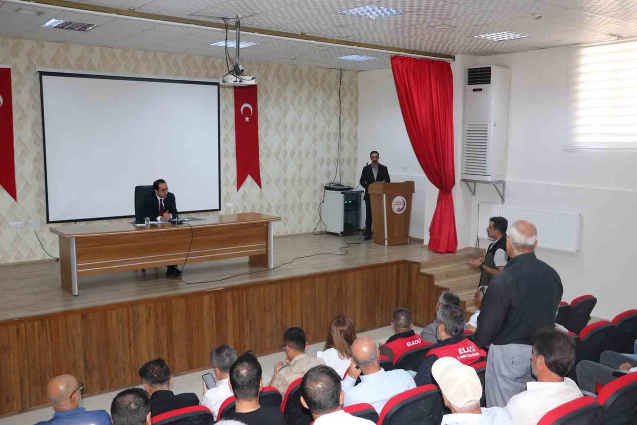 ELAZIĞ’IN KOVANCILAR İLÇESİNDE ARAZİ YANGINLARINA KARŞI KOORDİNASYON TOPLANTISI...