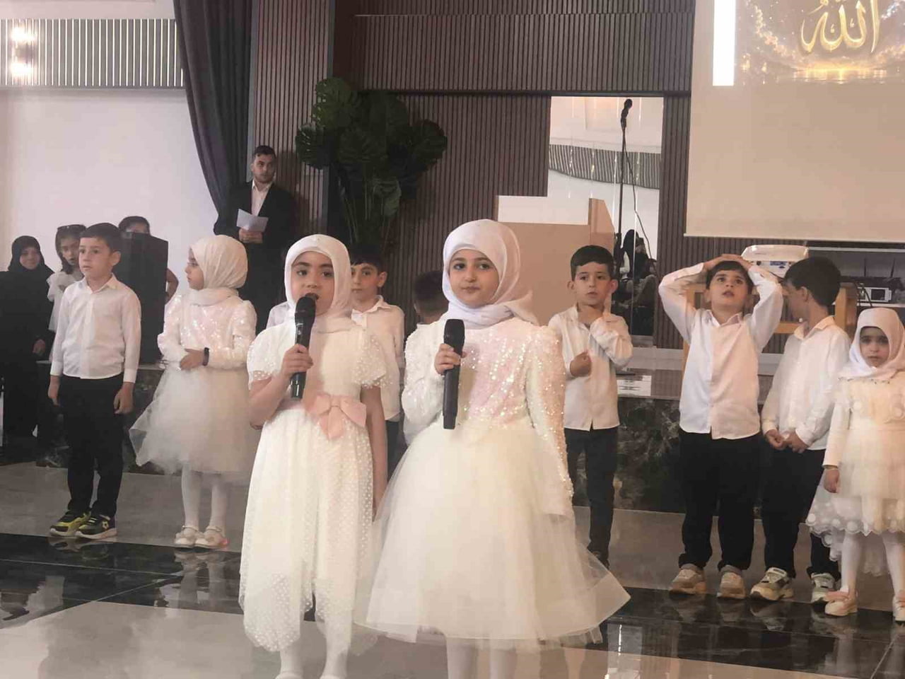 ELAZIĞ’IN PALU İLÇESİNDE 4-6 YAŞ KUR’AN KURSU ÖĞRENCİLERİ MEZUNİYET SEVİNCİ YAŞADI
