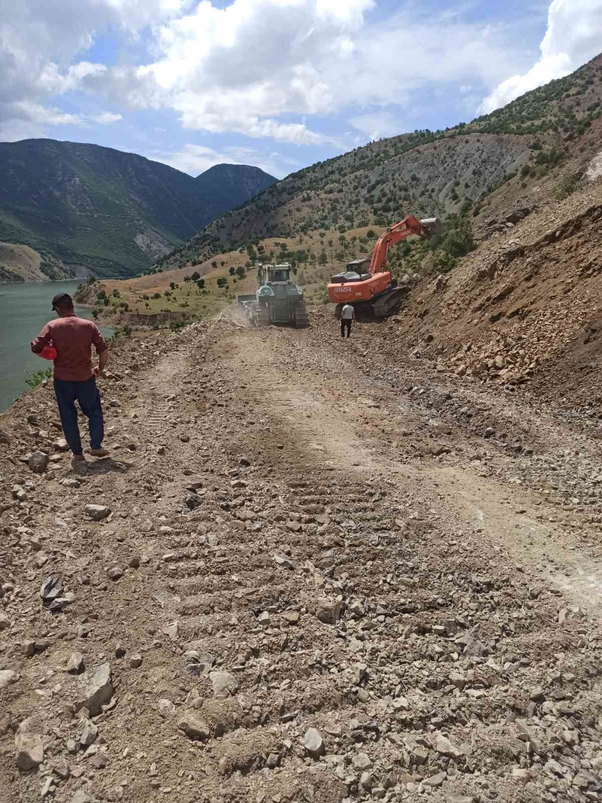 ELAZIĞ’IN PALU İLÇESİNE BAĞLI GÖKDERE BÖLGESİNDE 10 KÖYÜN BAĞLANTISINI SAĞLAYAN GÖKDERE-BEYHAN...