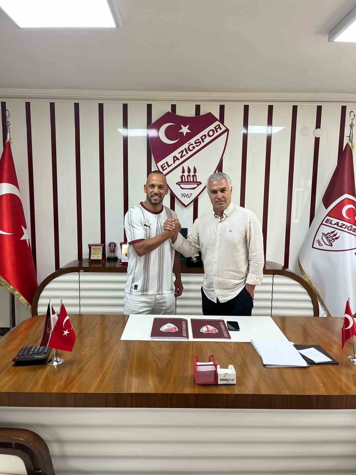 ELAZIĞSPOR MERT ÖRNEK'LE SÖZLEŞME İMZALADI