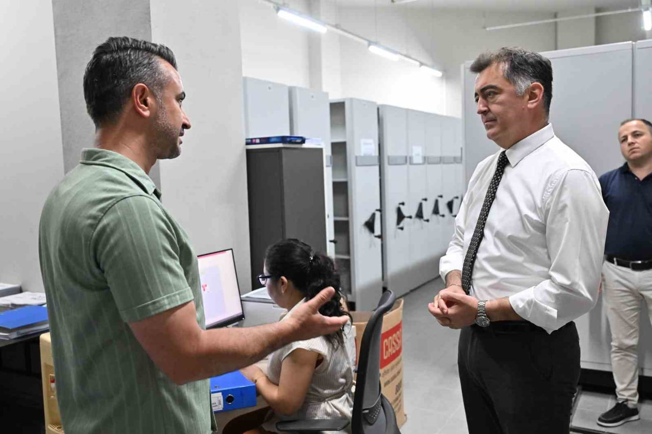 ELEKTRONİK BELGE YÖNETİM SİSTEMİ (EBYS) VE ARŞİV ŞUBE MÜDÜRLÜĞÜ TARAFINDAN YÜRÜTÜLEN PROJE...