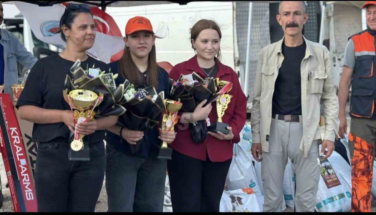 EMET’TE GELENEKSEL ATIŞ ŞENLİĞİ YOĞUN KATILIMLA GERÇEKLEŞTİRİLDİ