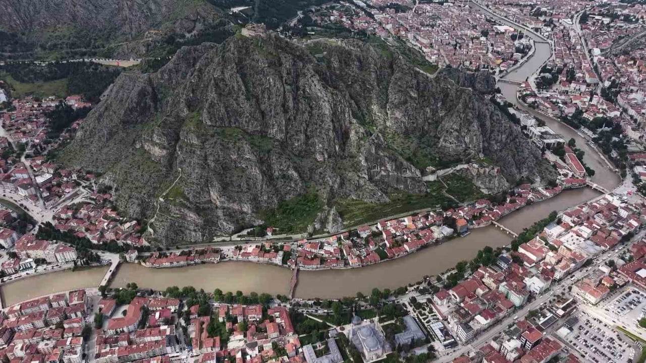 EN ESKİSİ ROMA DÖNEMİ ESERİ BİN 800 YILLIK ALÇAK KÖPRÜ, DANİŞMEND DÖNEMİNE AİT ÇAĞLAYAN KÖPRÜSÜ...