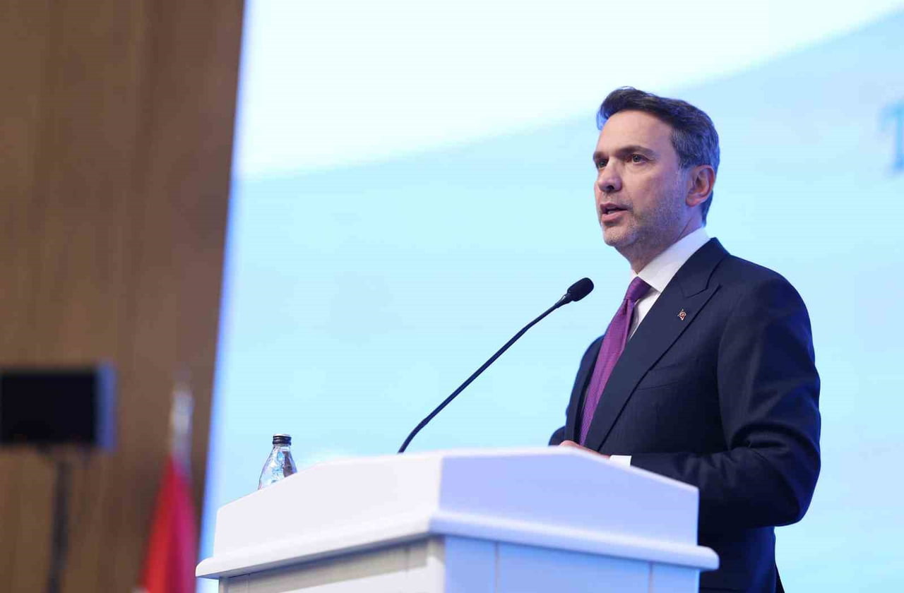 ENERJİ VE TABİİ KAYNAKLAR BAKANI ALPARSLAN BAYRAKTAR'IN KÜRSÜ KONUŞMASI