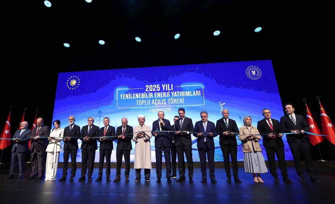 ENERJİ VE TABİİ KAYNAKLAR BAKANI ALPARSLAN BAYRAKTAR, 30 MİLYAR DOLARLIK YATIRIMLA, TÜRKİYE’NİN...