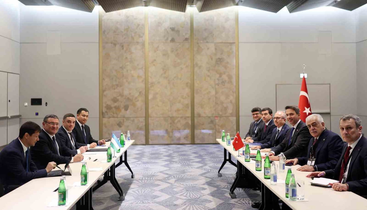 ENERJİ VE TABİİ KAYNAKLAR BAKANI ALPARSLAN BAYRAKTAR, ENERJİ ALANINDAKİ PROJELERİN HAYATA...