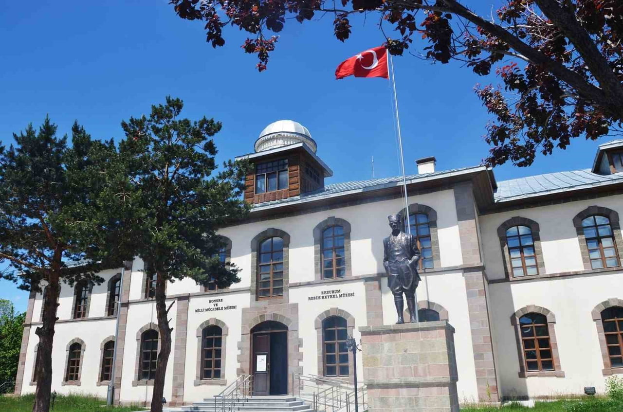 ER-VAK BAŞKANI ERDAL GÜZEL, GÜÇLENDİRME ÇALIŞMALARI NEDENİYLE ERZURUM KONGRE BİNASI’NDAKİ 322...