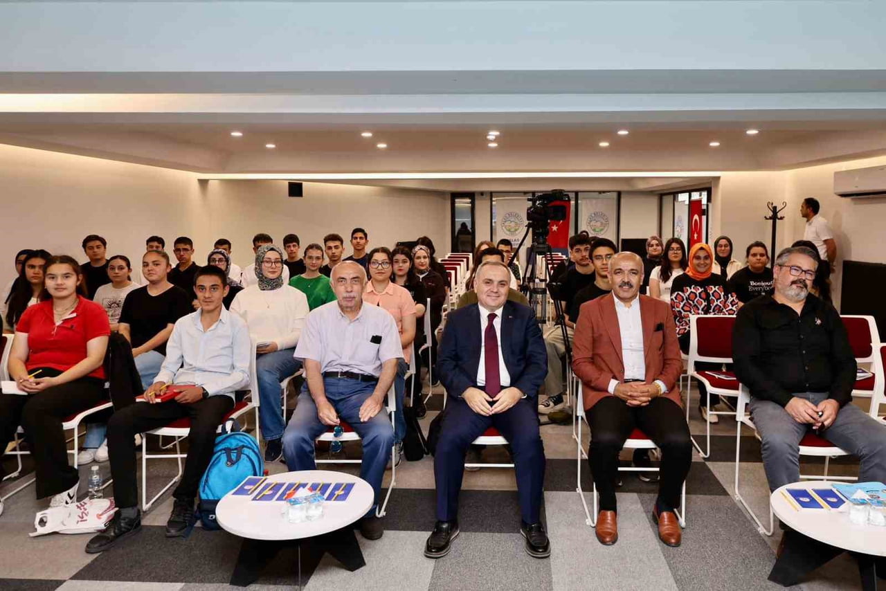 ERCİYES ÜNİVERSİTESİ (ERÜ) REKTÖRÜ PROF. DR. FATİH ALTUN; TALAS MARİFET MEKTEBİ SEMİNERLERİ...