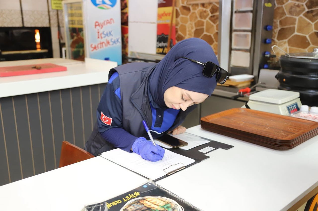 ERZİNCAN'DA 140 RESTORANA ZABITA DENETİMİ