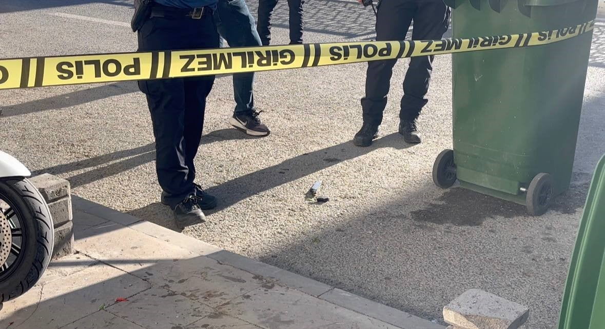 ERZİNCAN'DA BIÇAKLI VE SOPALI KAVGA: 3 YARALI