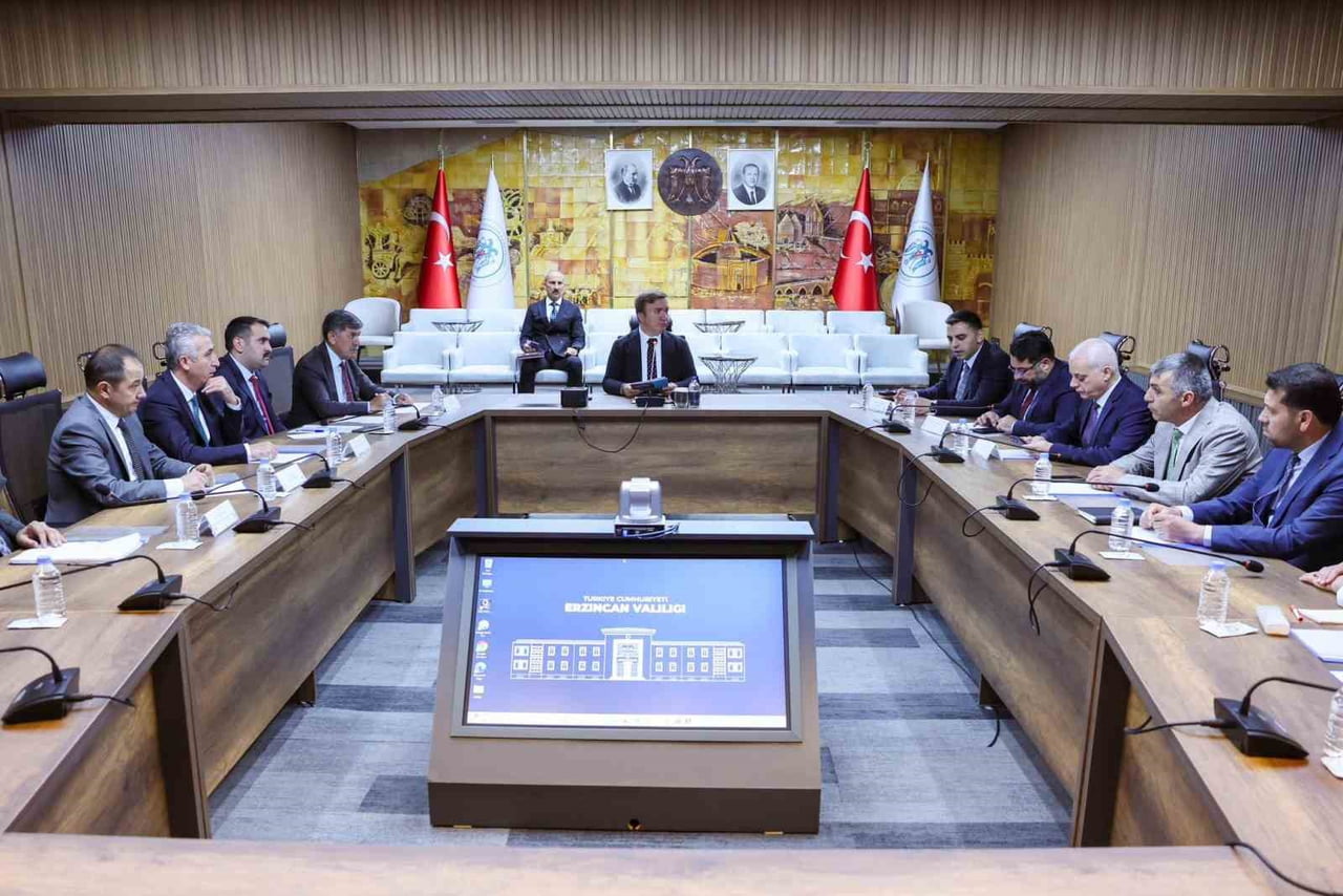 ERZİNCAN'DA SAHİPSİZ HAYVANLARIN KORUNMASI, REHABİLİTASYONU VE SAHİPLENDİRİLMESİNE YÖNELİK...