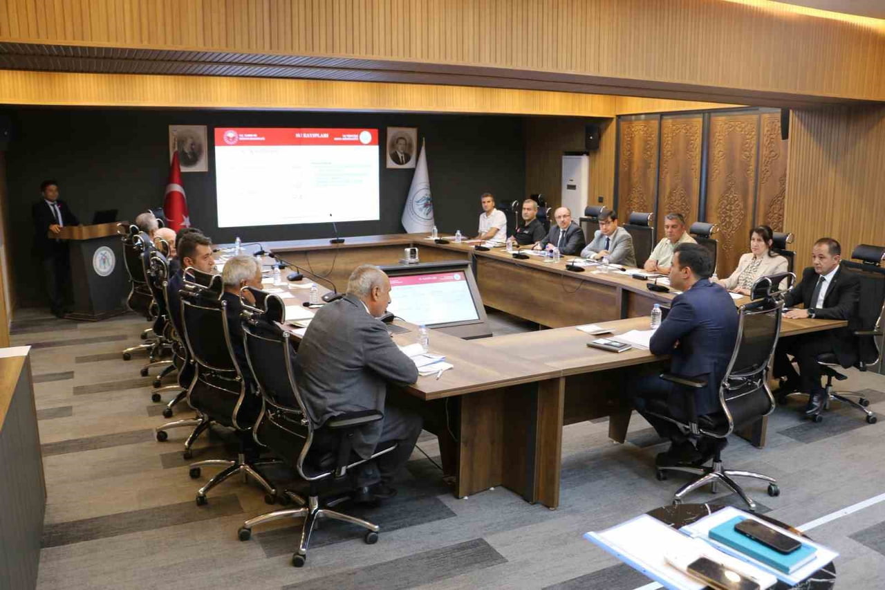 ERZİNCAN'DA SU KAYNAKLARININ ETKİN, VERİMLİ VE SÜRDÜRÜLEBİLİR YÖNETİMİNE YÖNELİK ÇALIŞMALARIN...