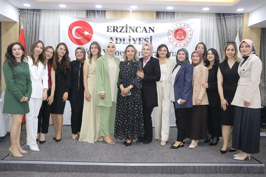 ERZİNCAN'DA TAYİNİ ÇIKAN HÂKİM VE SAVCILAR İÇİN VEDA YEMEĞİ DÜZENLENDİ