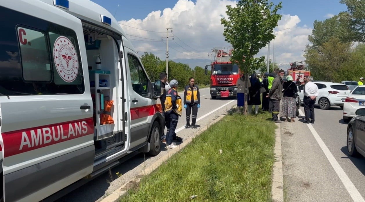 ERZİNCAN’DA 4 ARAÇLI ZİNCİRLEME KAZA