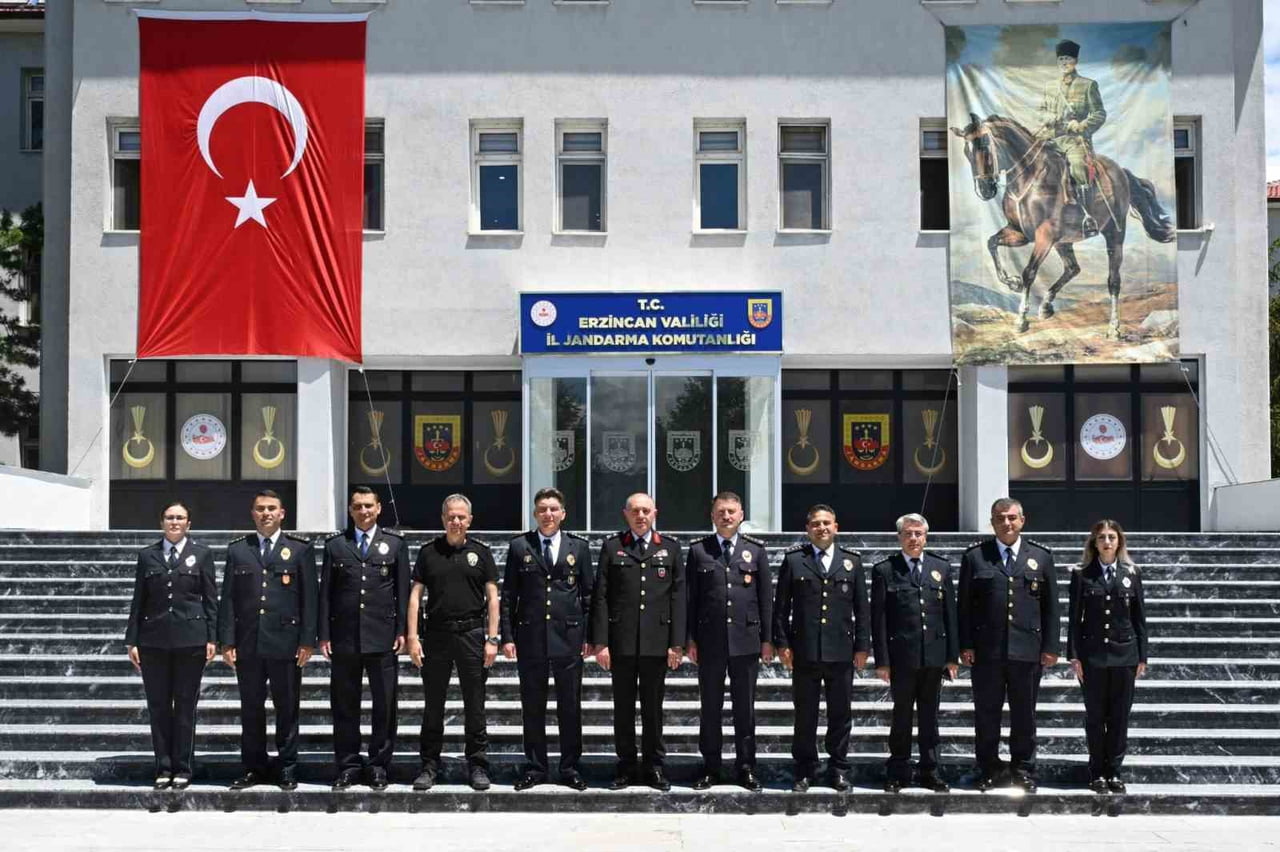ERZİNCAN İL EMNİYET MÜDÜRÜ ZAFER BAYBABA, JANDARMA TEŞKİLATININ 187. KURULUŞ YIL DÖNÜMÜ...