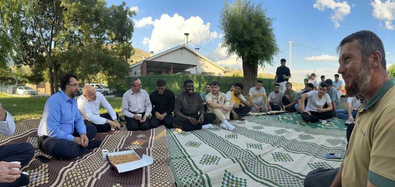 ERZİNCAN İL MÜFTÜLÜĞÜNCE, PİR-İ SAMİ VE PİR-İ MUHAMMET KREDİ VE YURTLAR KURUMU (KYK) YURTLARINDA...