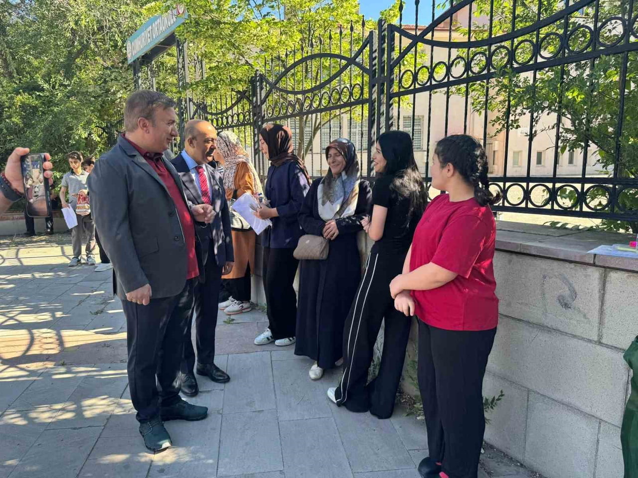 ERZİNCAN VALİSİ HAMZA AYDOĞDU, LİSELERE GEÇİŞ SİSTEMİ (LGS) KAPSAMINDAKİ MERKEZİ SINAVA GİRECEK...