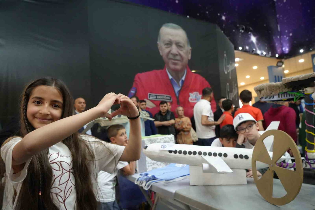 ERZURUM'DA ÜÇÜNCÜSÜ DÜZENLENEN "GELENEKSEL SIFIR ATIK YARIŞMASI" ÇERÇEVESİNDE DÜZENLENEN PROGRAMDA...