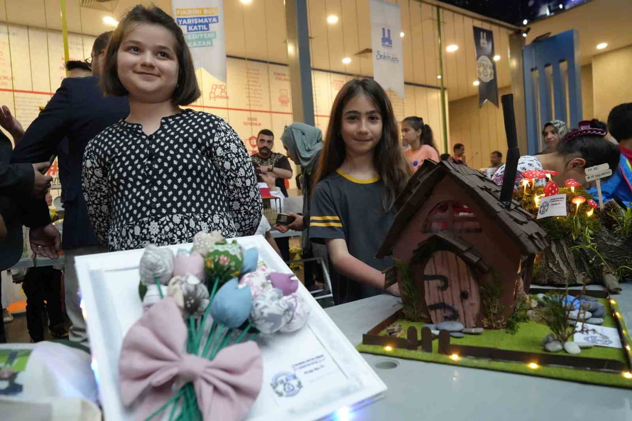 ERZURUM'DA ÜÇÜNCÜSÜ DÜZENLENEN "GELENEKSEL SIFIR ATIK YARIŞMASI" ÇERÇEVESİNDE DÜZENLENEN PROGRAMDA...