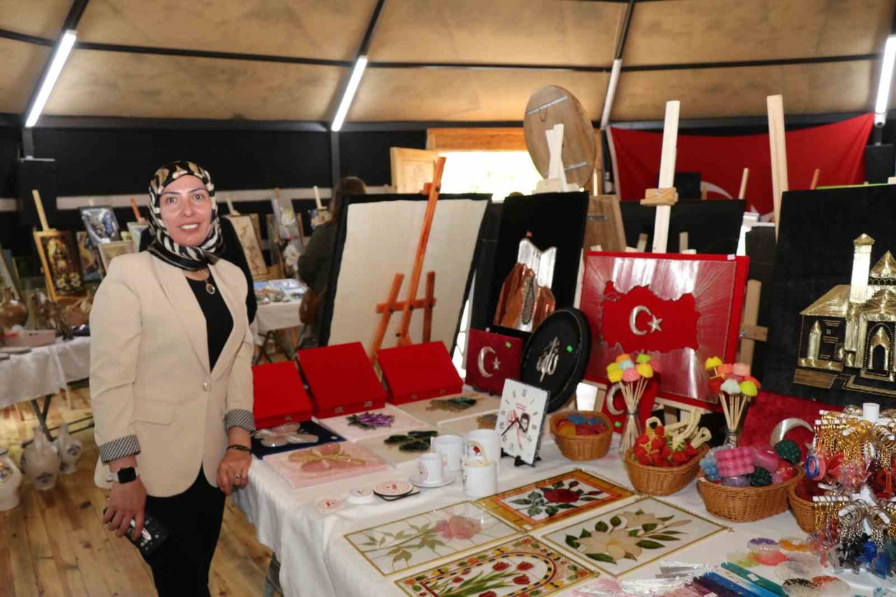 ERZURUM'UN OLTU İLÇESİNDE, HAYAT BOYU ÖĞRENME HAFTASI ETKİNLİKLERİ KAPSAMINDA OLTU HALK EĞİTİMİ...