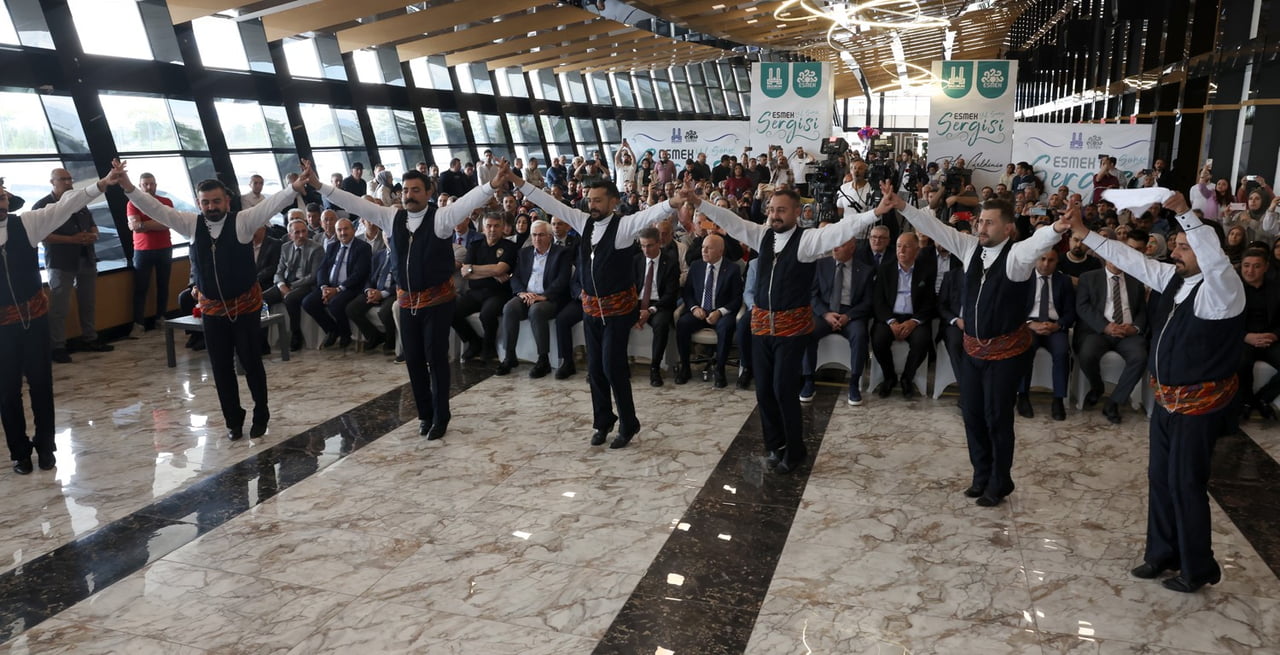 ERZURUM BÜYÜKŞEHİR BELEDİYESİ TARAFINDAN DÜZENLENEN 2. ERZURUM ALIŞVERİŞ FESTİVALİ YOĞUN İLGİYLE...