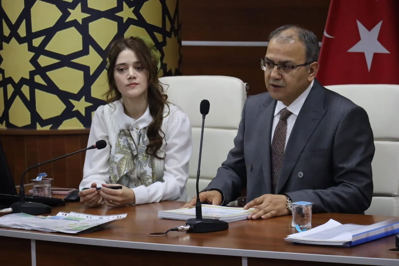 ERZURUM CUMHURİYET BAŞSAVCILIĞI UZLAŞTIRMA BÜROSU, UZLAŞTIRMACILAR GÜNÜ VESİLESİYLE VATANDAŞLARI...