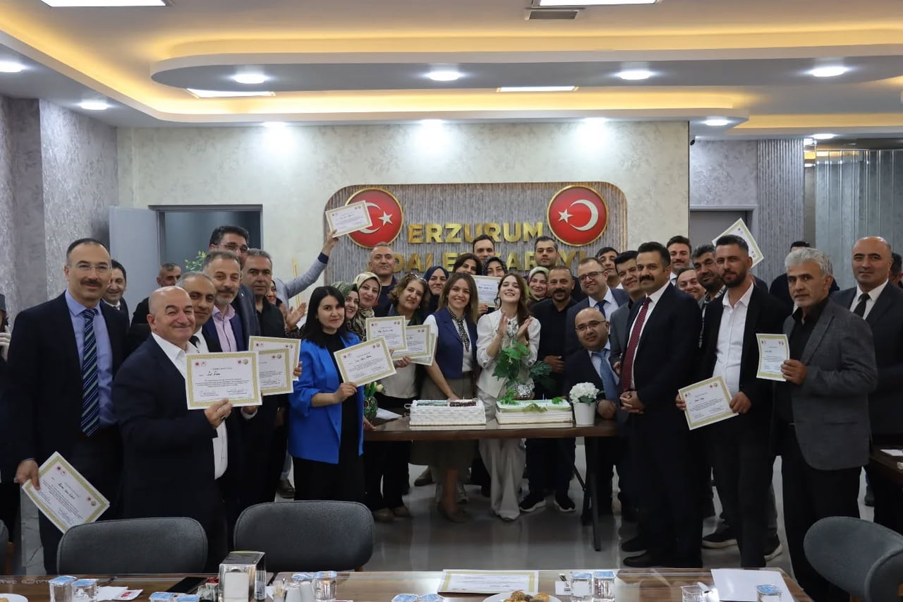 ERZURUM CUMHURİYET BAŞSAVCILIĞI UZLAŞTIRMA BÜROSU, UZLAŞTIRMACILAR GÜNÜ VESİLESİYLE VATANDAŞLARI...