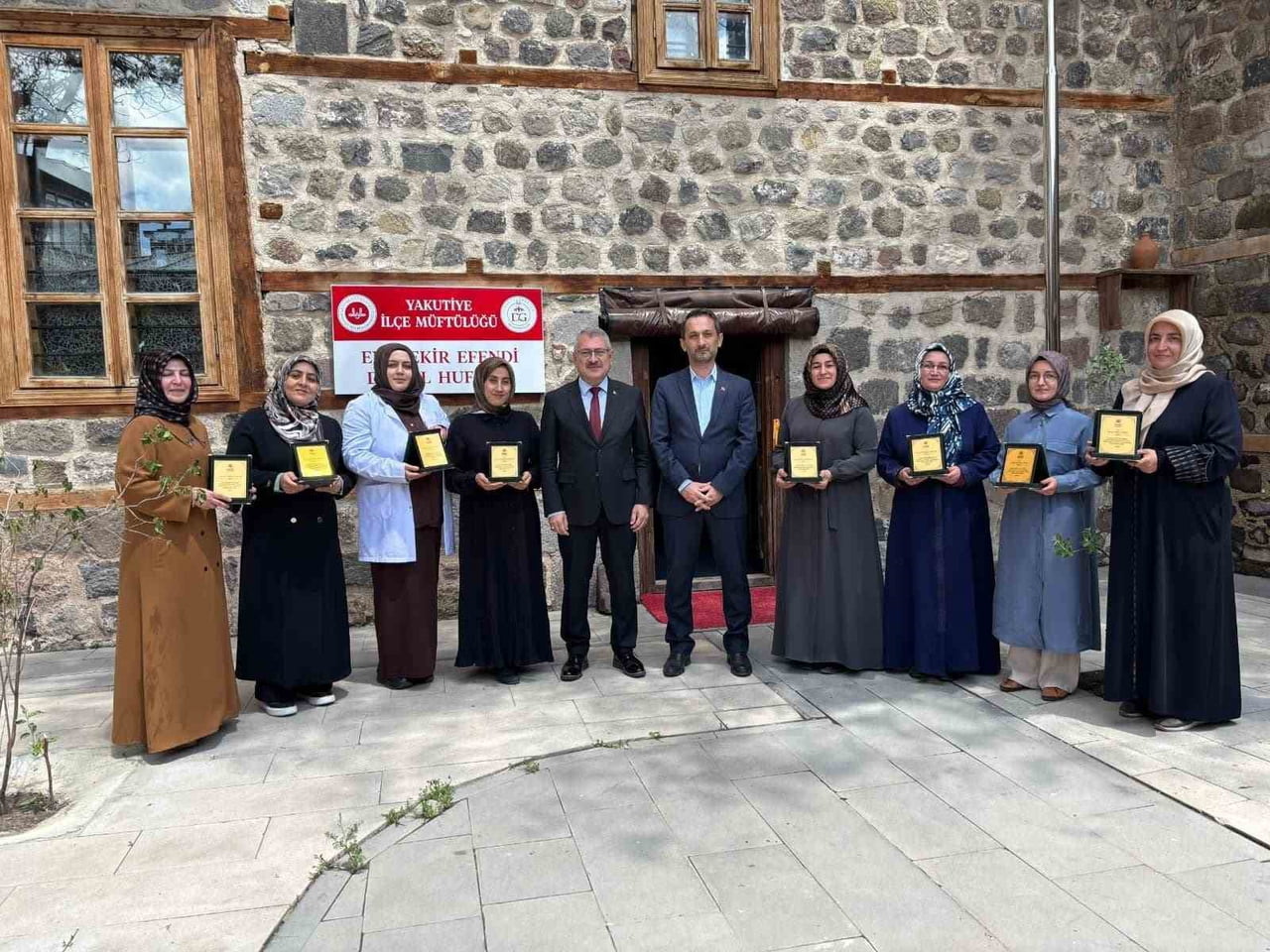 ERZURUM’DA HAFIZLIK EĞİTİMİNİN MERKEZLERİNDEN BİRİ OLAN EBUBEKİR EFENDİ DARU’L HUFFAZ'I BAŞARILI...