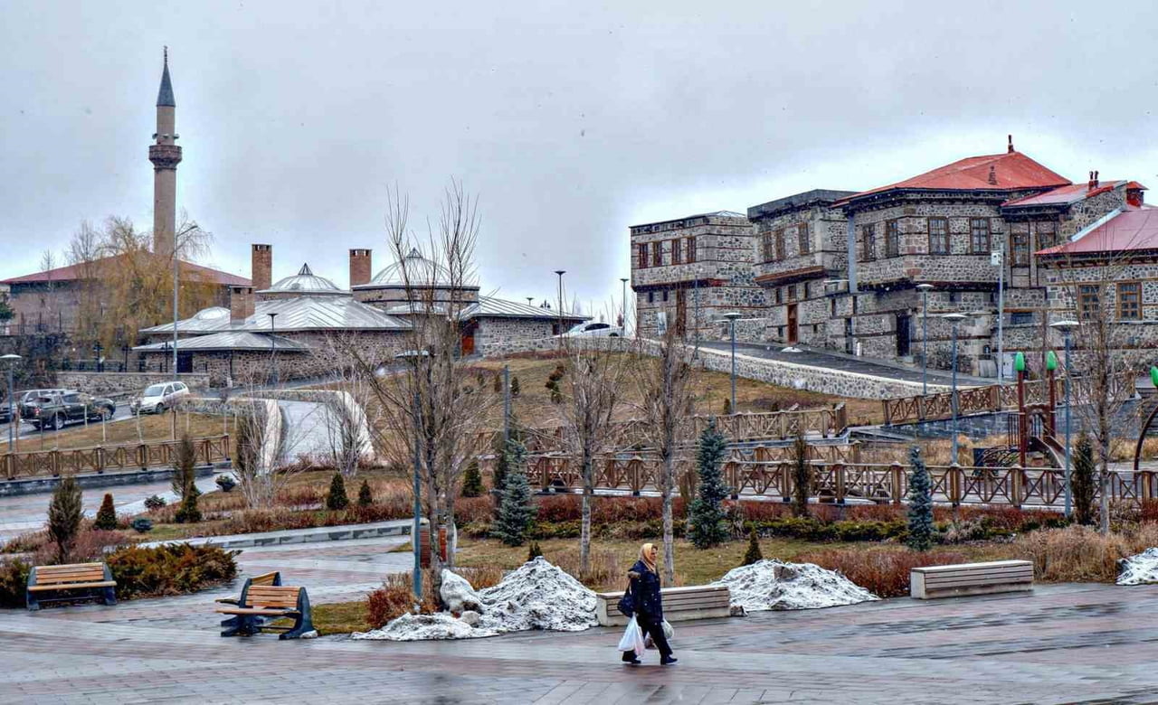 ERZURUM’DA NET GÖÇ KAYBI AZALDI
