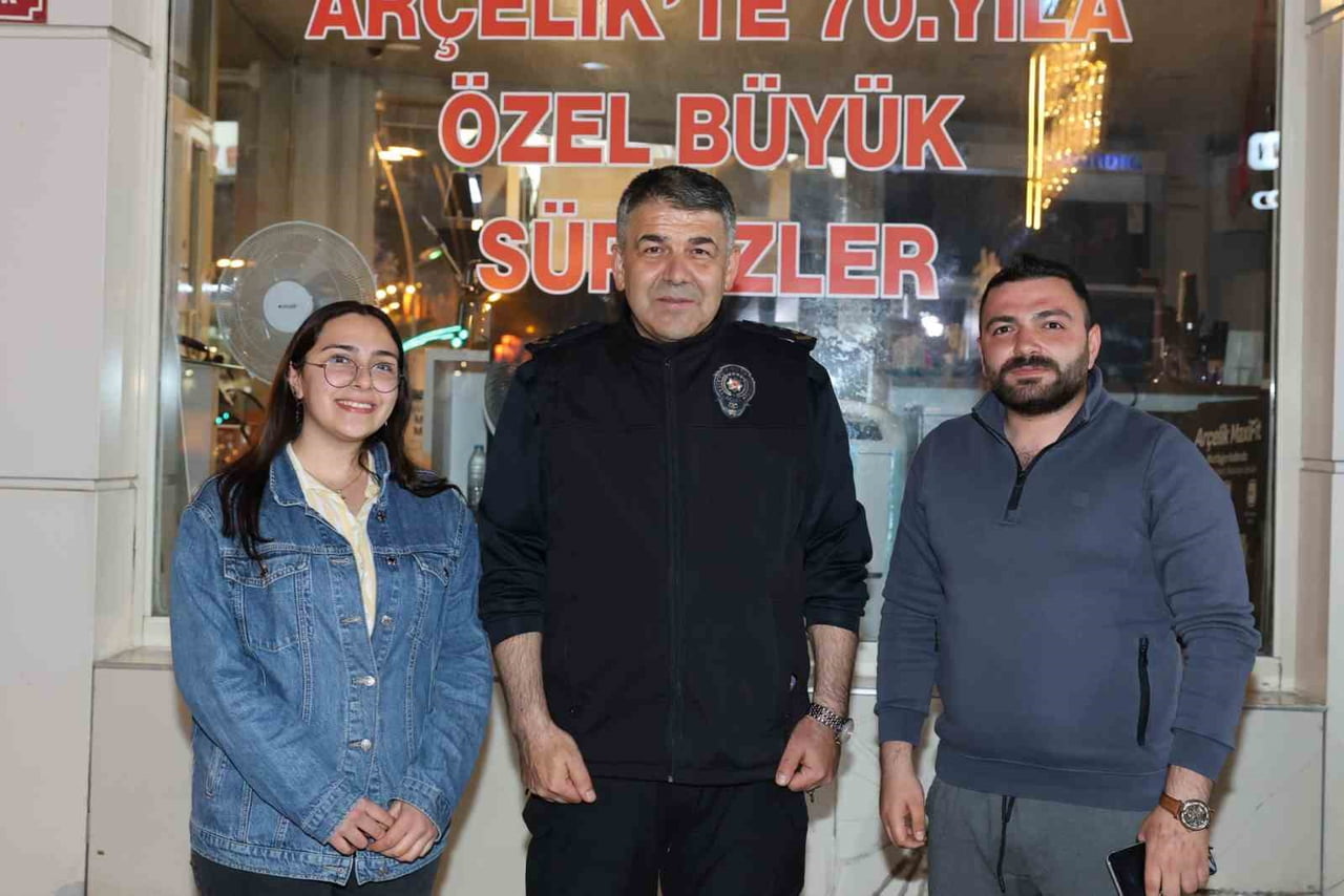 ERZURUM İL EMNİYET MÜDÜRLÜĞÜ TARAFINDAN TÜTÜN BAĞIMLILIĞI İLE MÜCADELE KAPSAMINDA YÜRÜTÜLEN...
