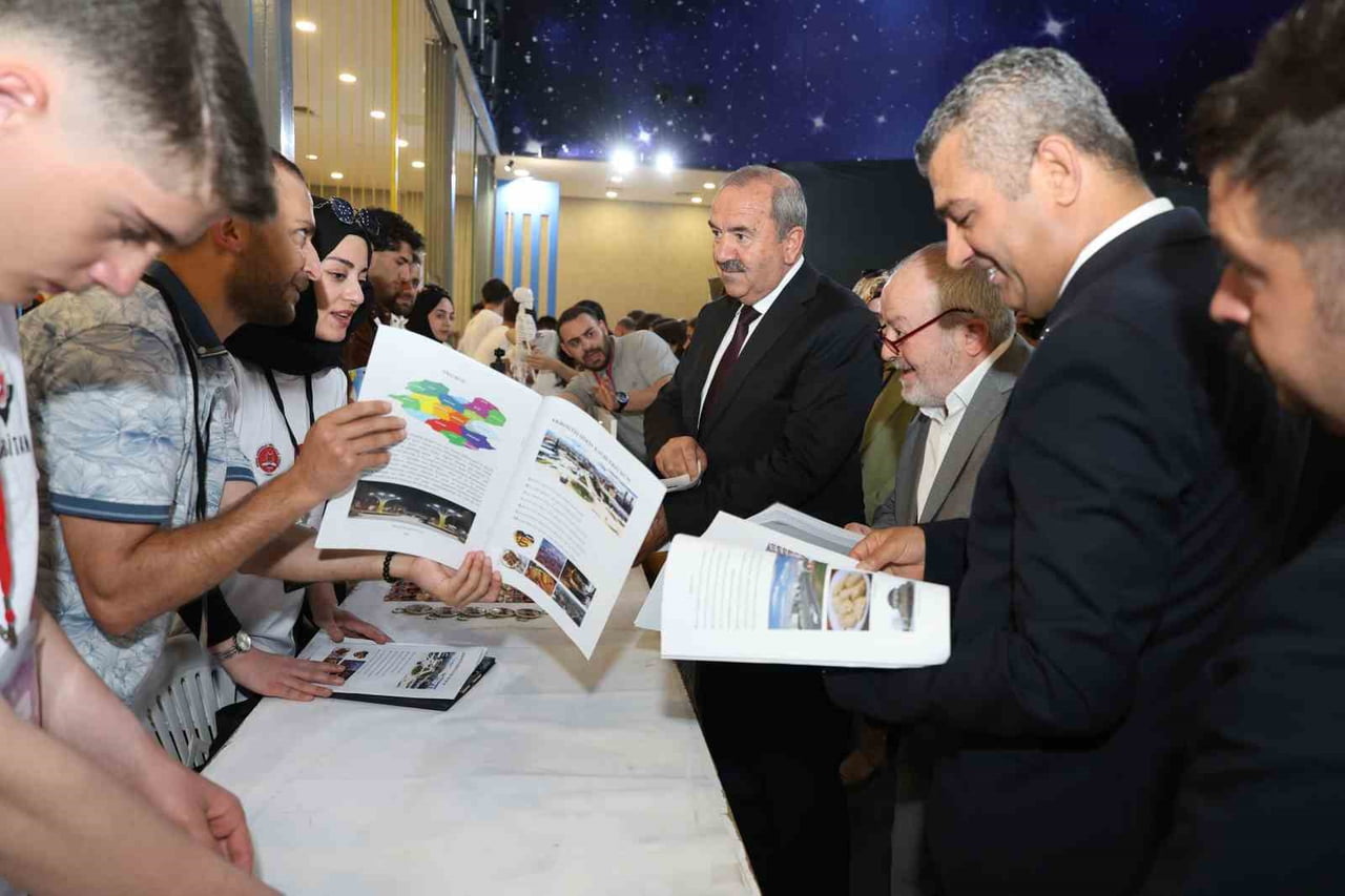 ERZURUM İL MİLLÎ EĞİTİM MÜDÜRLÜĞÜ KOORDİNESİNDE, BİLİM ERZURUM’DA DÜZENLENEN 4006-C BİLİM FUARLARI...