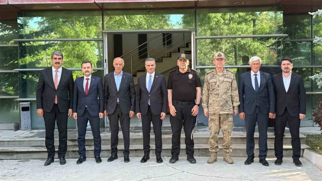 ERZURUM İL PROTOKOLÜ, BÖLGE KALKINMASINA VE İSTİHDAMINA DEV KATKILAR SUNAN AŞKALE ÇİMENTO...