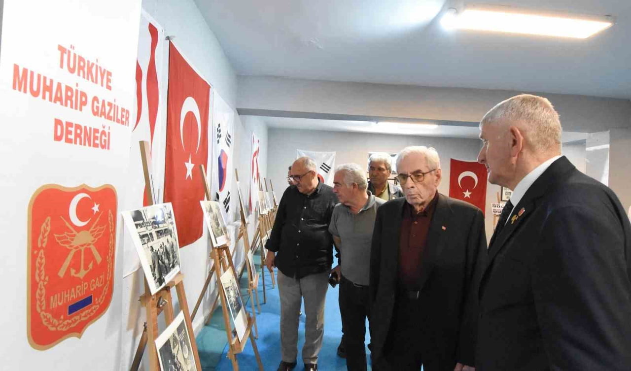 ERZURUM KENT KONSEYİ BAŞKANI HÜSEYİN TANFER VE KENT KONSEYİ YÜRÜTME KURULU ÜYELERİ, TÜRKİYE...
