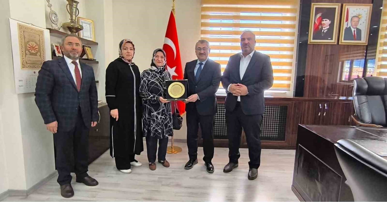 ERZURUM’UN YAKUTİYE İLÇESİNDE YAPIMI DEVAM EDEN YATILI HAFIZLIK KUR’AN KURSU İNŞAATINA, EMEKLİ BİR...