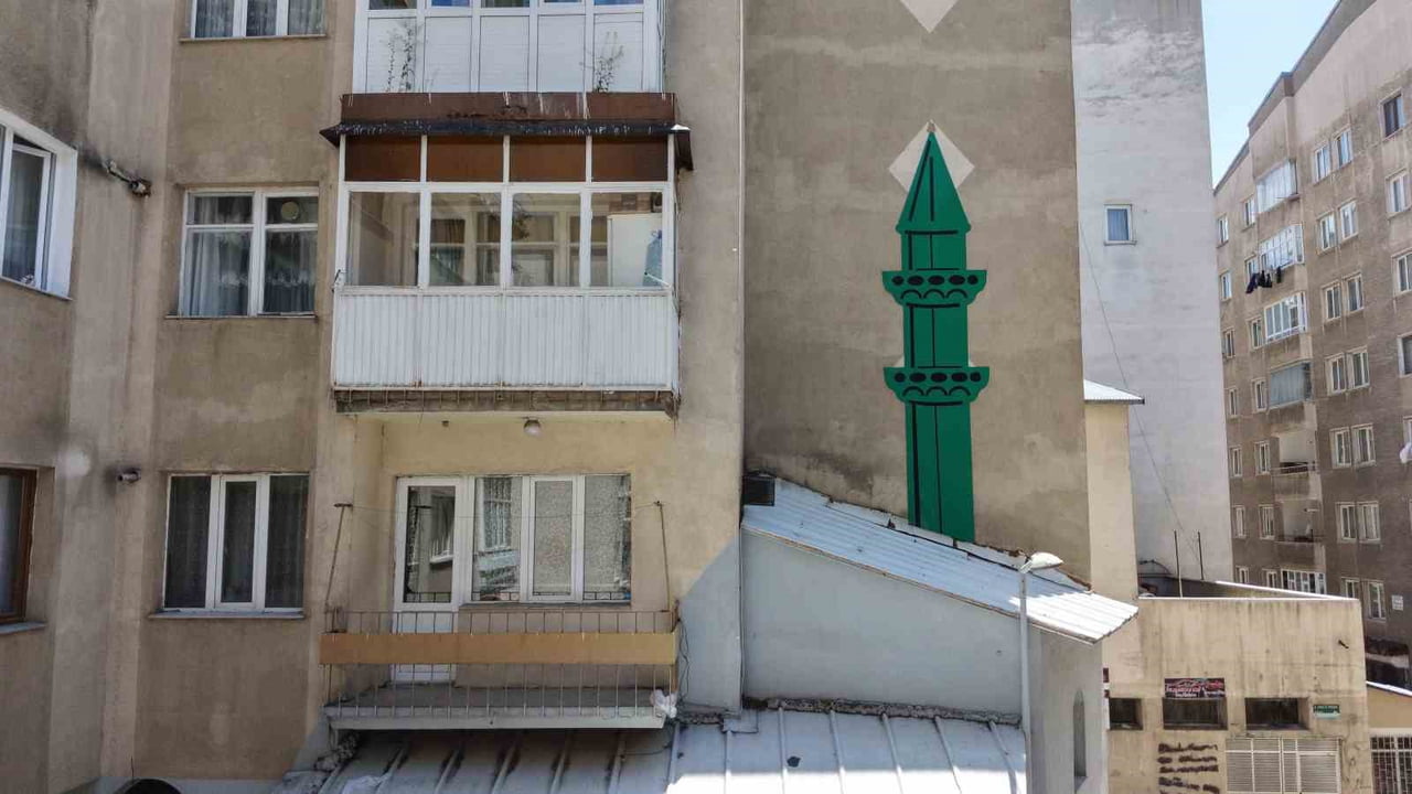ERZURUM’UN YAKUTİYE İLÇESİNE BAĞLI LALAPAŞA MAHALLESİ ÇAYKARA CADDESİ’NDE BULUNAN MUSTAFA AKAL...