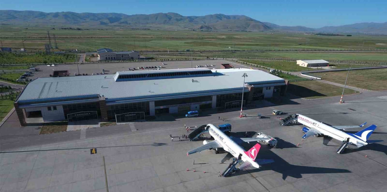 ERZURUM VALİLİĞİ, HAVALİMANINDA YÜRÜTÜLEN ALTYAPI VE APRON YENİLEME ÇALIŞMALARINA İLİŞKİN YAZILI...
