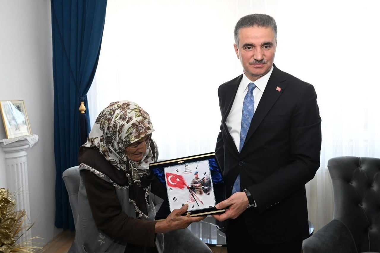 ERZURUM VALİSİ AYDIN BARUŞ, AŞKALE İLÇESİNDE ŞEHİT PİYADE ER SEMİH GÜVEN’İN AİLESİNİ VE KIBRIS...