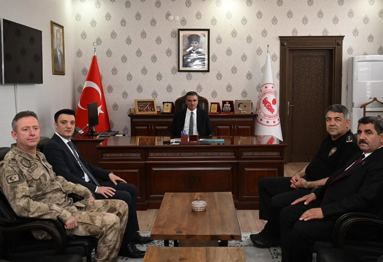 ERZURUM VALİSİ AYDIN BARUŞ, İLÇE ZİYARETLERİ KAPSAMINDA HORASAN İLÇESİNDE BİR DİZİ ZİYARET VE...