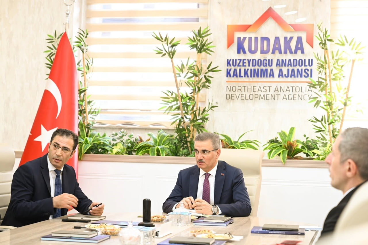 ERZURUM VALİSİ AYDIN BARUŞ, KUZEYDOĞU ANADOLU KALKINMA AJANSI’NA (KUDAKA) BİR ÇALIŞMA ZİYARETİ...