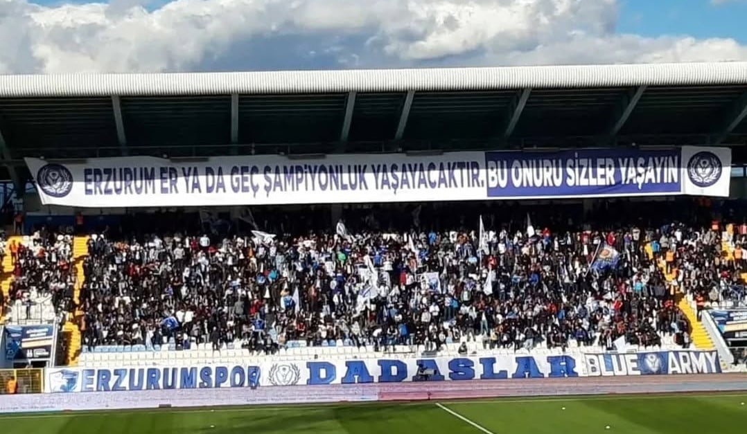 ERZURUMSPOR TRİBÜNLERİNİN KÖKLÜ GRUBU DADAŞLAR KENDİNİ FESHETTİ