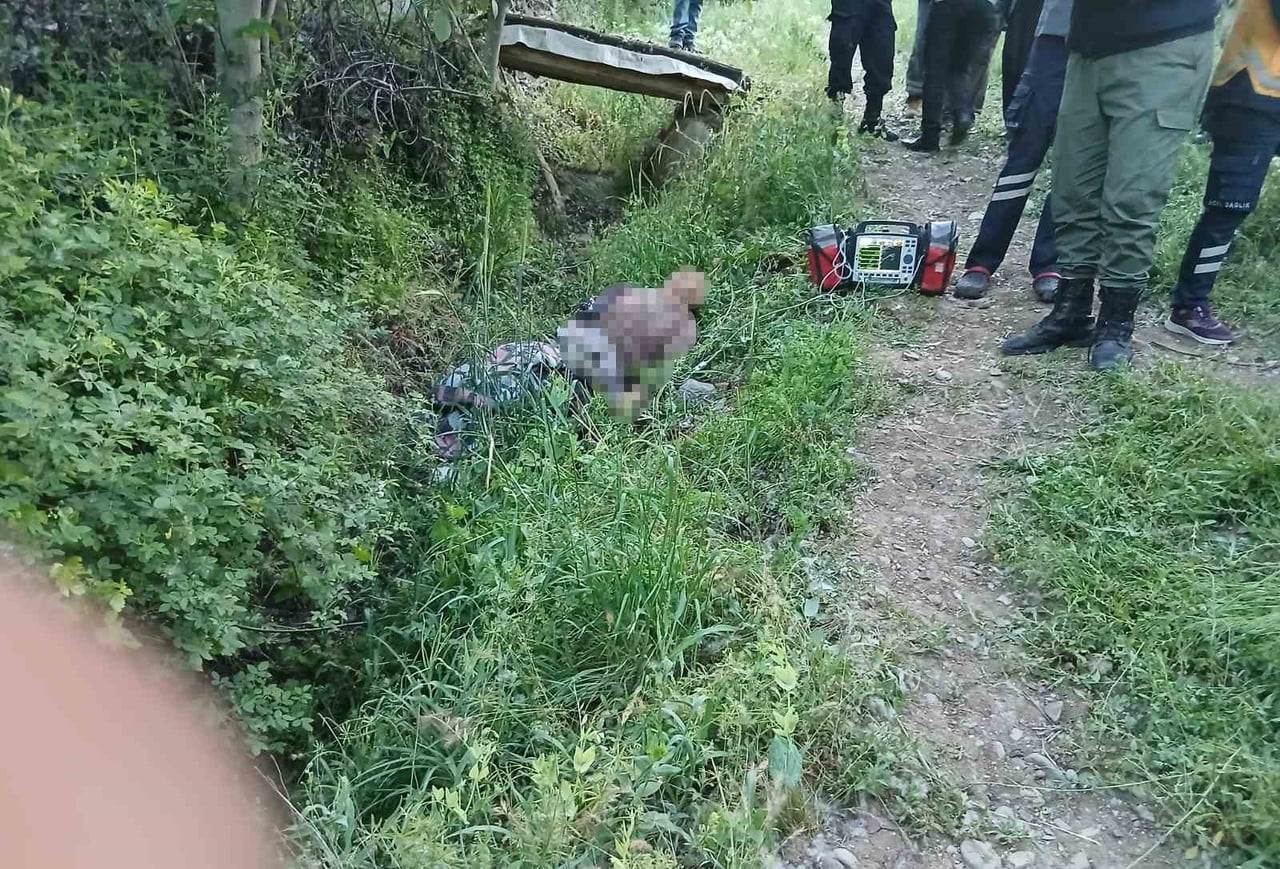 EŞEKTEN DÜŞEN YAŞLI ADAM HAYATINI KAYBETTİ