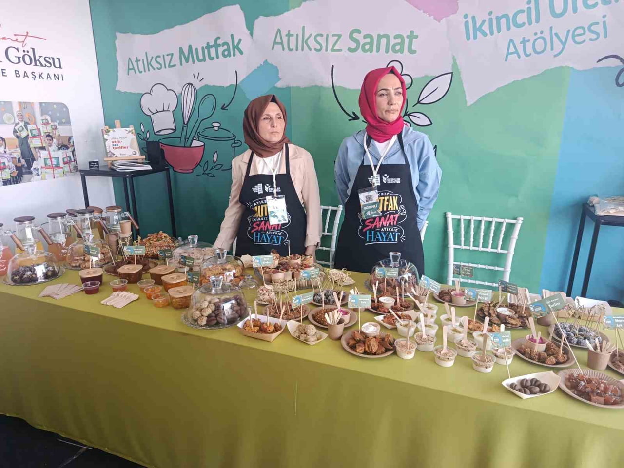 ESENLER BELEDİYESİ'NİN ATATÜRK HAVALİMANI'NDA DÜZENLENEN SIFIR ATIK FESTİVALİ KAPSAMINDA ÇEŞİTLİ...