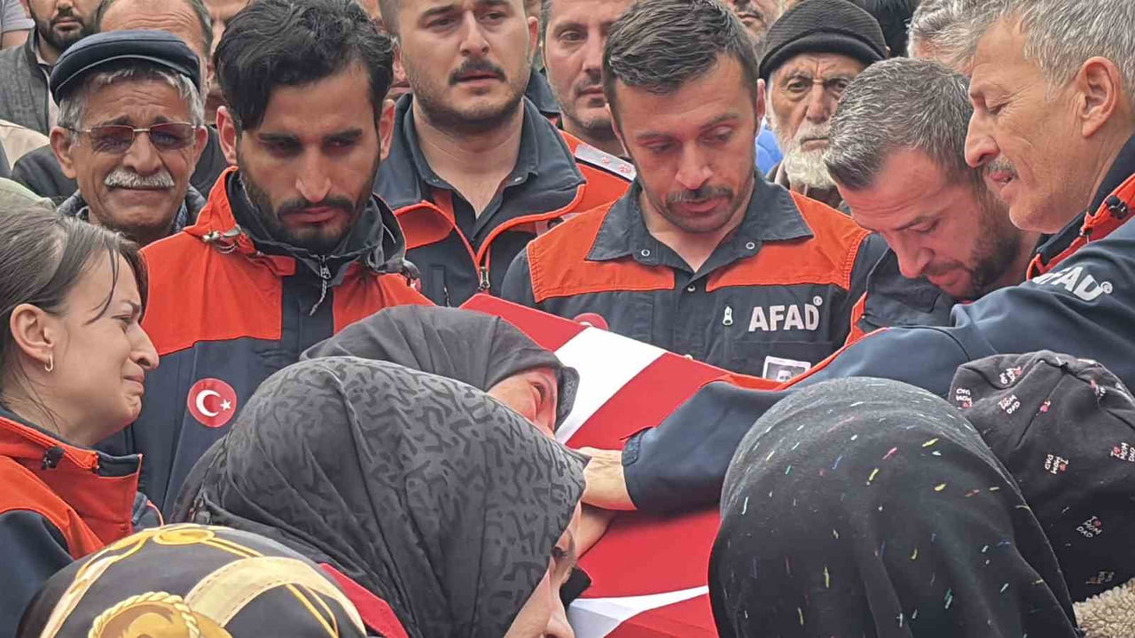EŞİ KÜBRA ÖZKAN VE BABA ŞÜKRÜ ÖZKAN